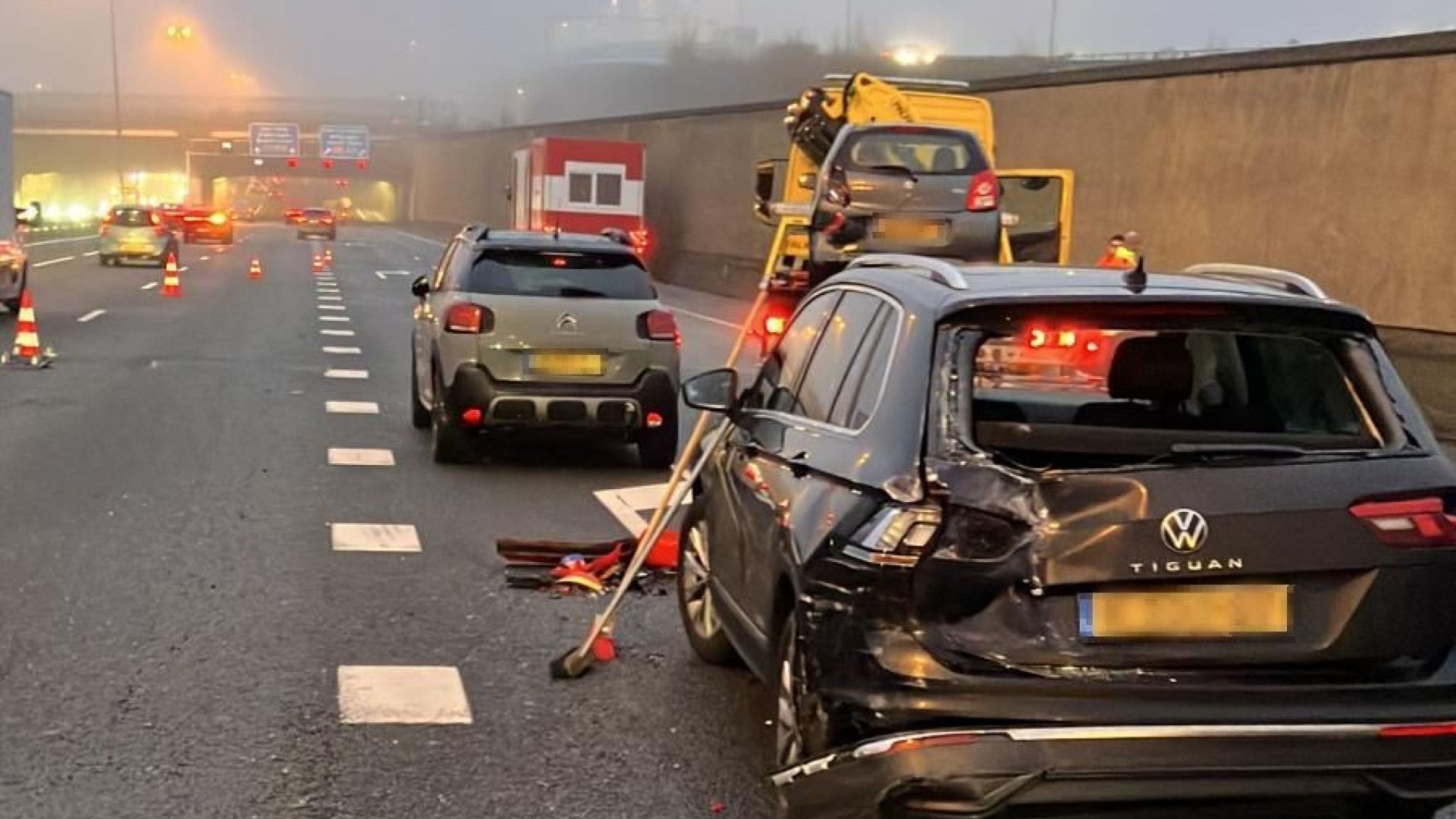 Ongeluk Op A12: Drie Rijstroken Dicht, Meer Dan Uur Vertraging - Omroep ...