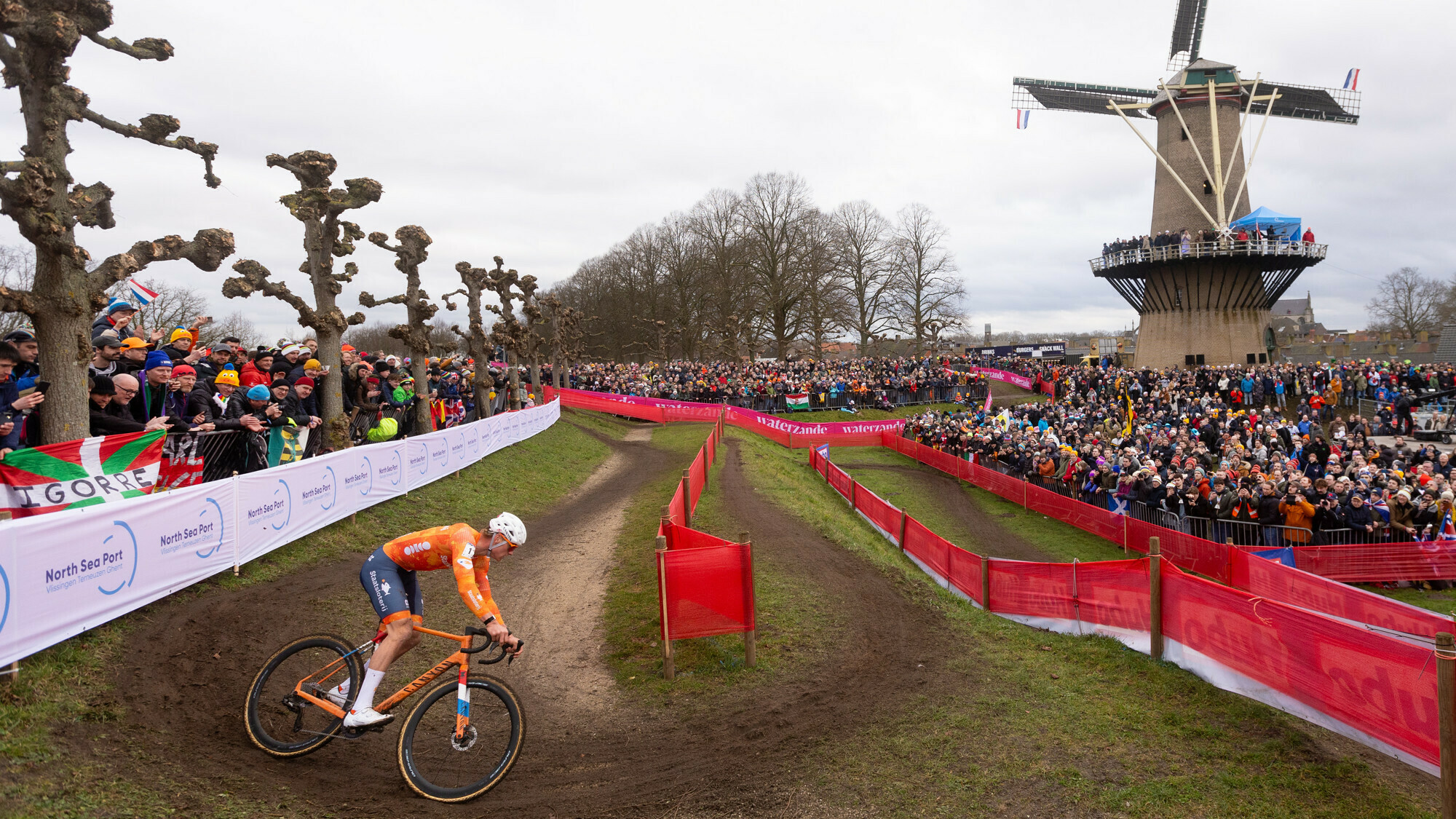 Burgemeester van Hulst kijkt tevreden terug op WK veldrijden: 'Beter reclameplaatje kun je niet hebben'