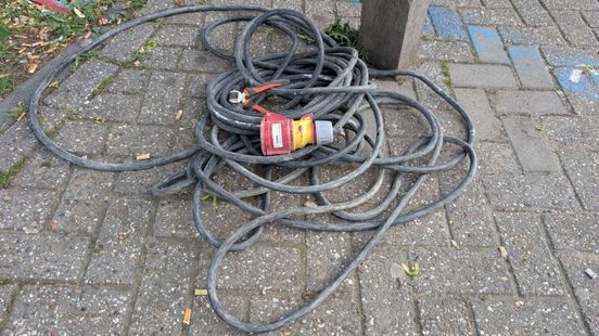 Man aangehouden in Doetinchem, wilde elektriciteitskabels stelen