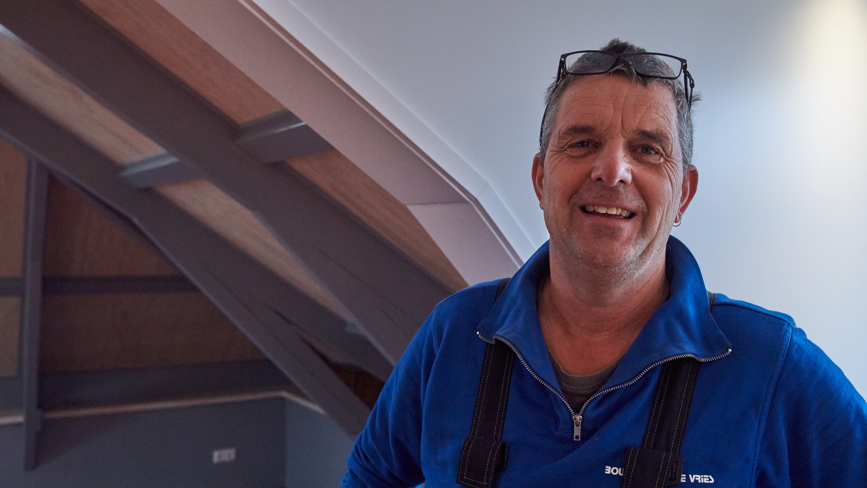 Boufakker Siemen Terpstra hat him ûnder oare dwaande holden mei it houtwurk