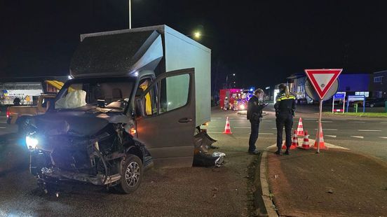 Ravage na aanrijding - Nepglazenwassers actief. Ravage na aanrijding - Nepglazenwassers actief.