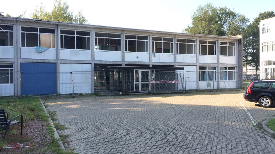 Er is extra geld nodig om de oude Rijksluchtvaartschool in Eelde op te knappen (Rechten: archief RTV Drenthe)