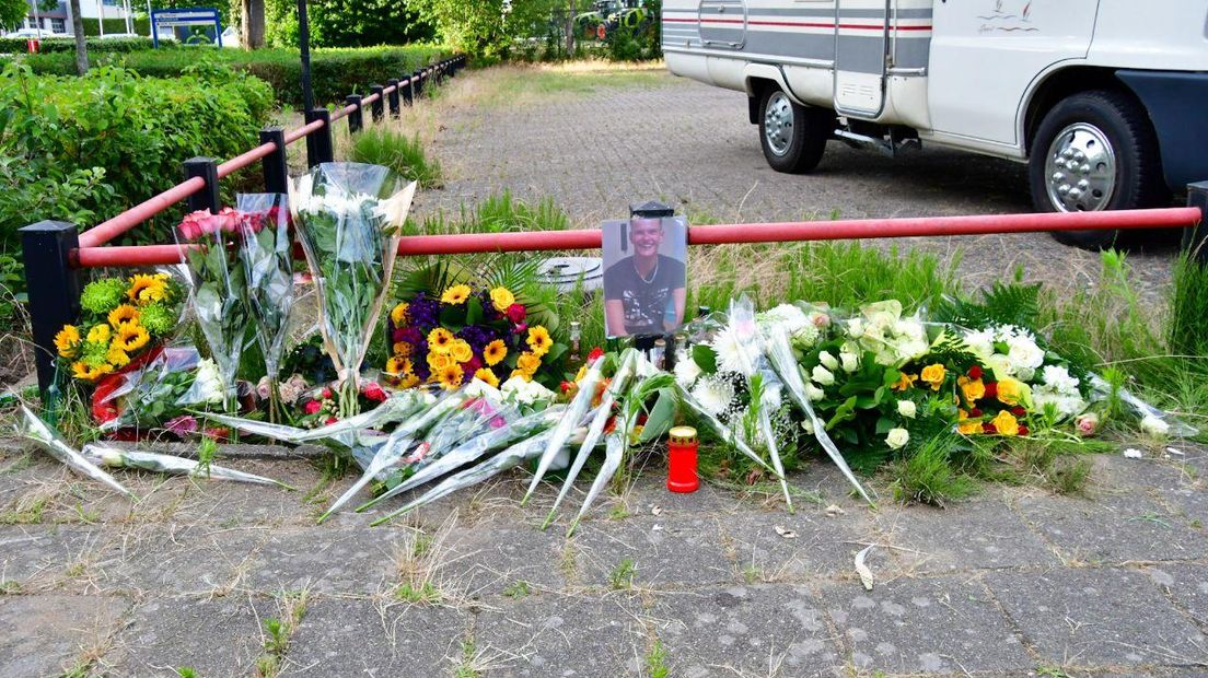 De jongen die zaterdag om het leven kwam bij een tragisch en bizar ongeluk met een winkelwagen in Zevenaar, is de 19-jarige Jaimy uit Velp. Hij zat in een begeleid woonproject voor 18-plussers. 'Het ging net zo goed met hem.'
