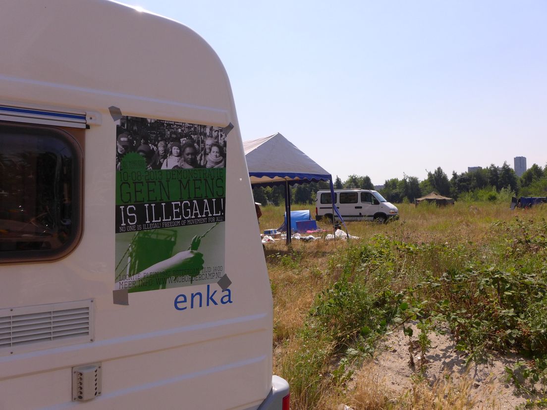 Het 'No Border Camp' aan de Nassaukade