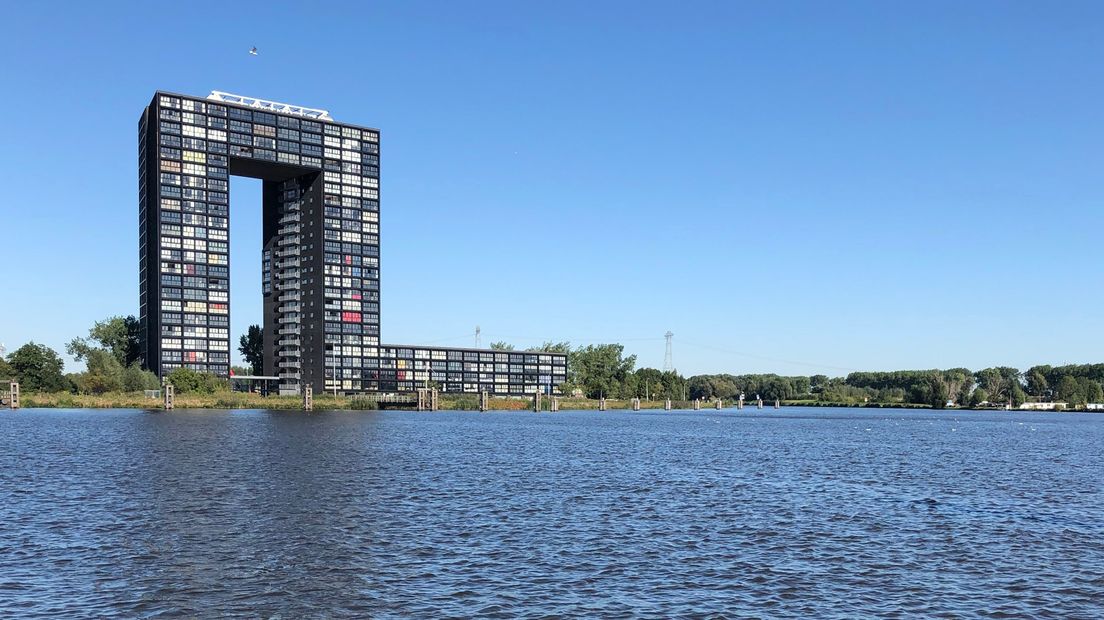 De Tasmantoren in de stad Groningen