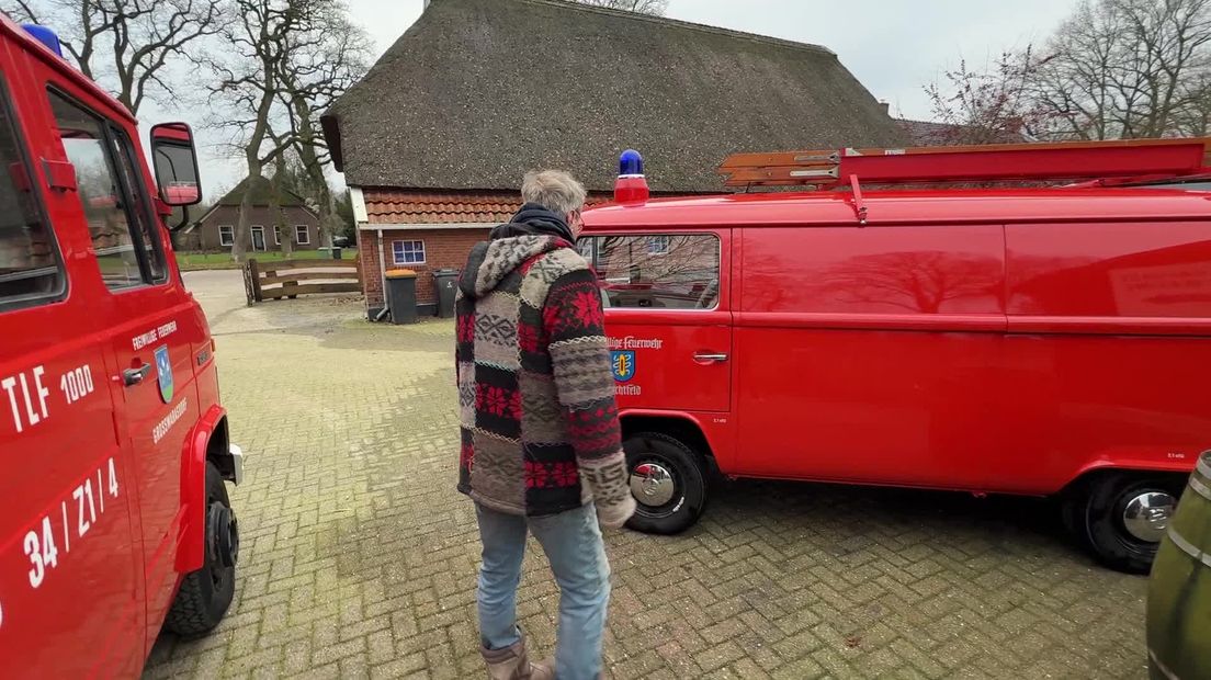 Peter uit Anloo is verliefd op oude brandweerwagens: 'Ik ga door tot het niet meer kan'