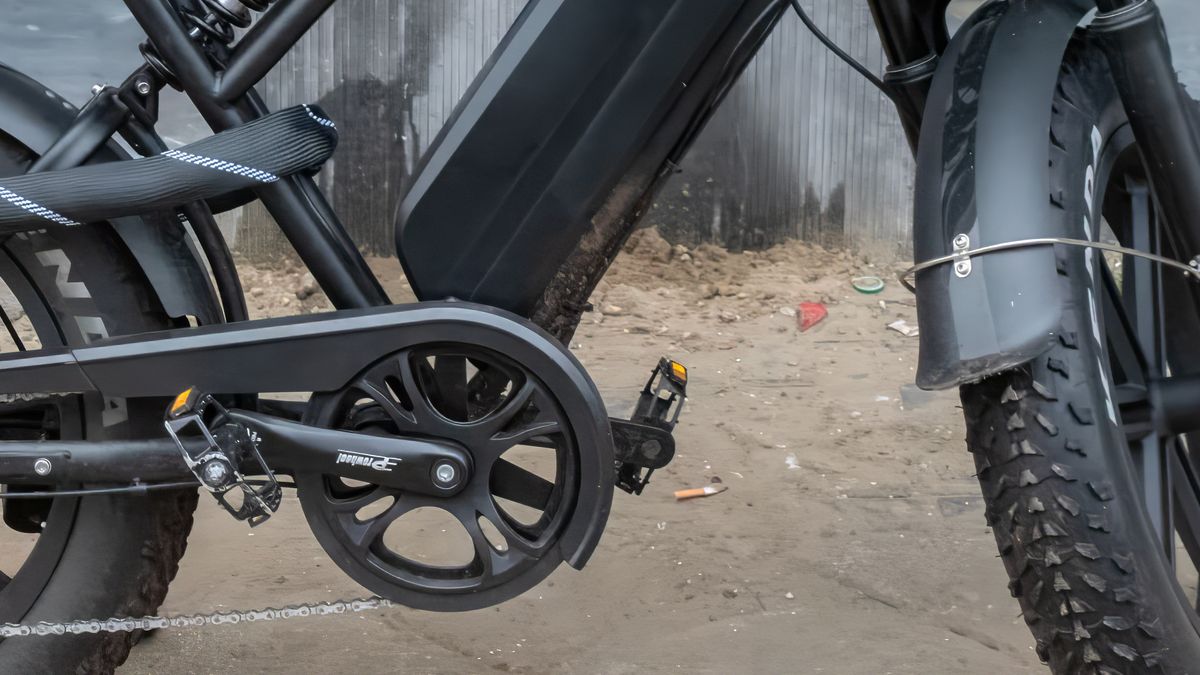 Automobilist rijdt ervandoor na aanrijding met fatbike in Landgraaf