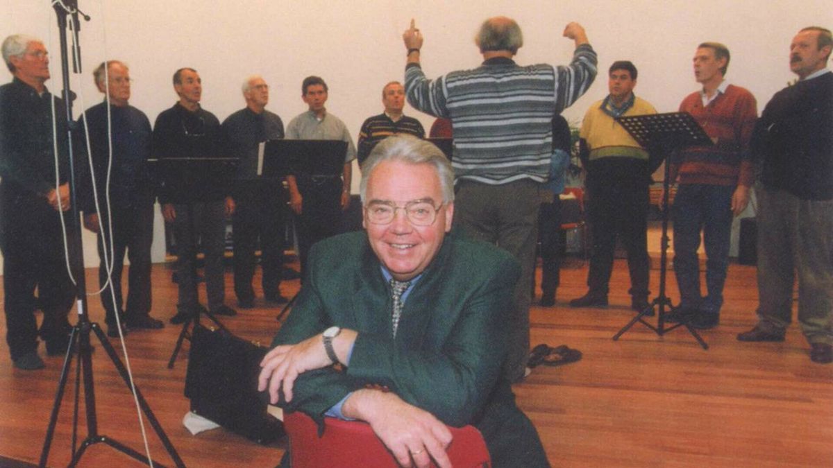 'Oer-Drent' en oud-Radio Drenthe-presentator Jan Tijink overleden (91)