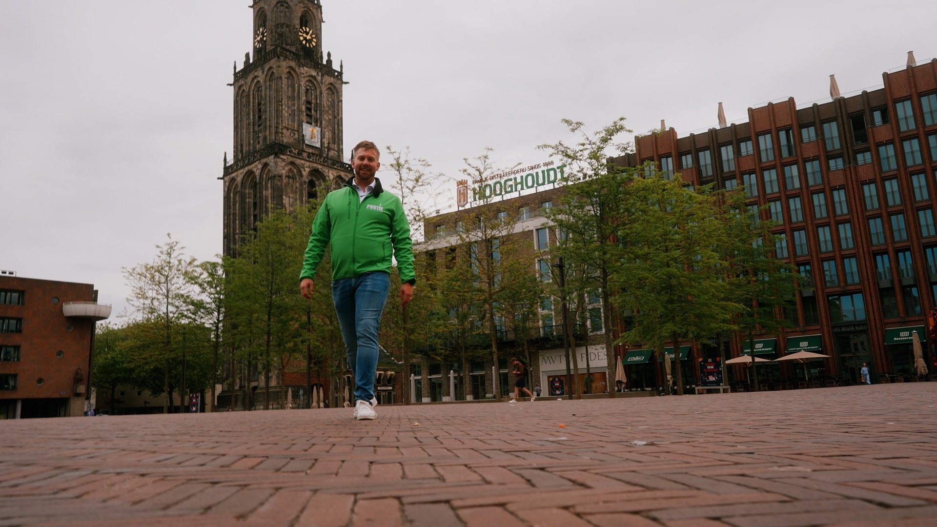 Organisator André Pater op het startpunt van de Groningse 4Daagse