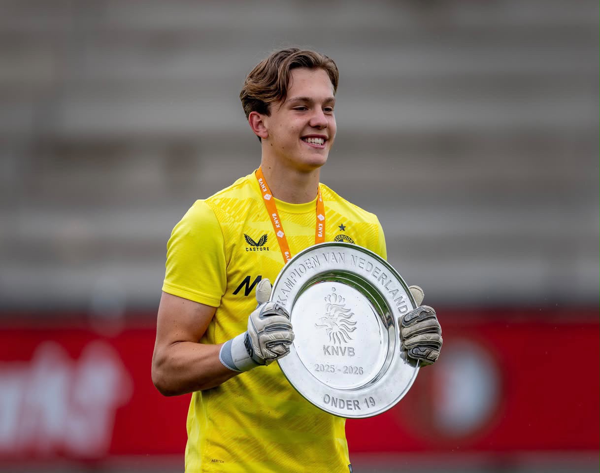 Stenn de Mol speelt donderdag in Youth League tegen Barça: 'Bij de loting sprongen we met z'n allen de lucht in'