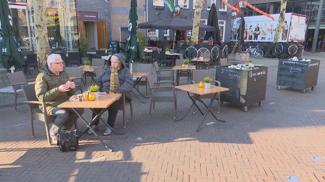 Gezellig op het terras in Kampen