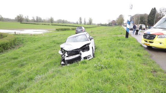 Flinke kettingbotsing • meerdere ongelukken. Flinke kettingbotsing • meerdere ongelukken.