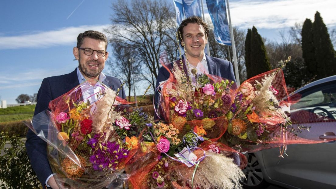 Burgemeester Westland doet mee aan #flowerboostchallenge