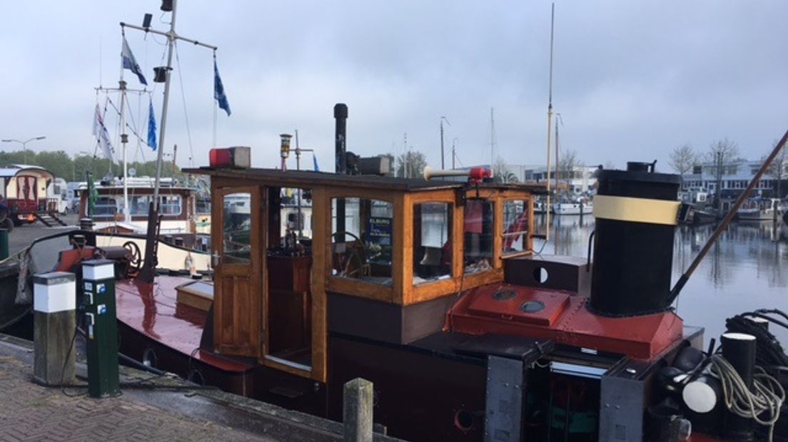 Tientallen historische sleepboten in de haven van Elburg, demonstraties met een voormalig bunkerschip en een mobiele smederij; de Elburger Sleepbootdagen gaan vrijdag van start.