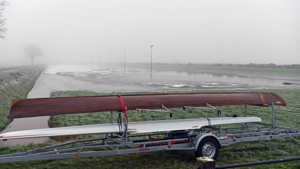 Roeien op ijsbaan Nijelamer kan niet doorgaan, want er ligt ijs op