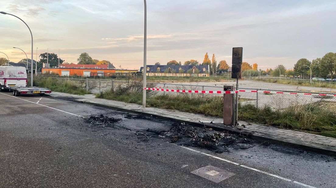 Twee auto's uitgebrand aan Belvédèrelaan in Zwolle, politie zoekt getuigen