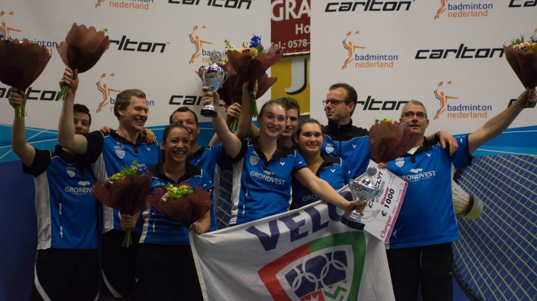 Van Zundert/VELO wint de Carlton GT Cup.