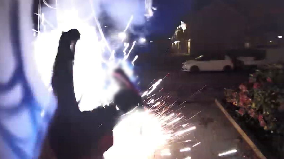 Explosief in halloweentuin ontploft terwijl bewoonster vlakbij staat