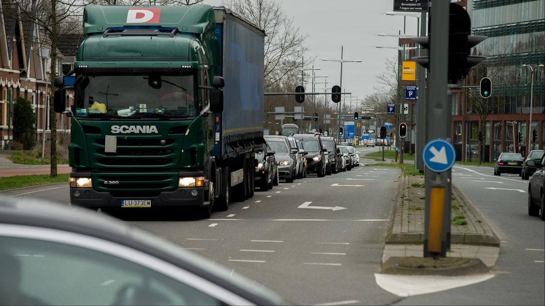 Verkeer in Deventer loopt vast