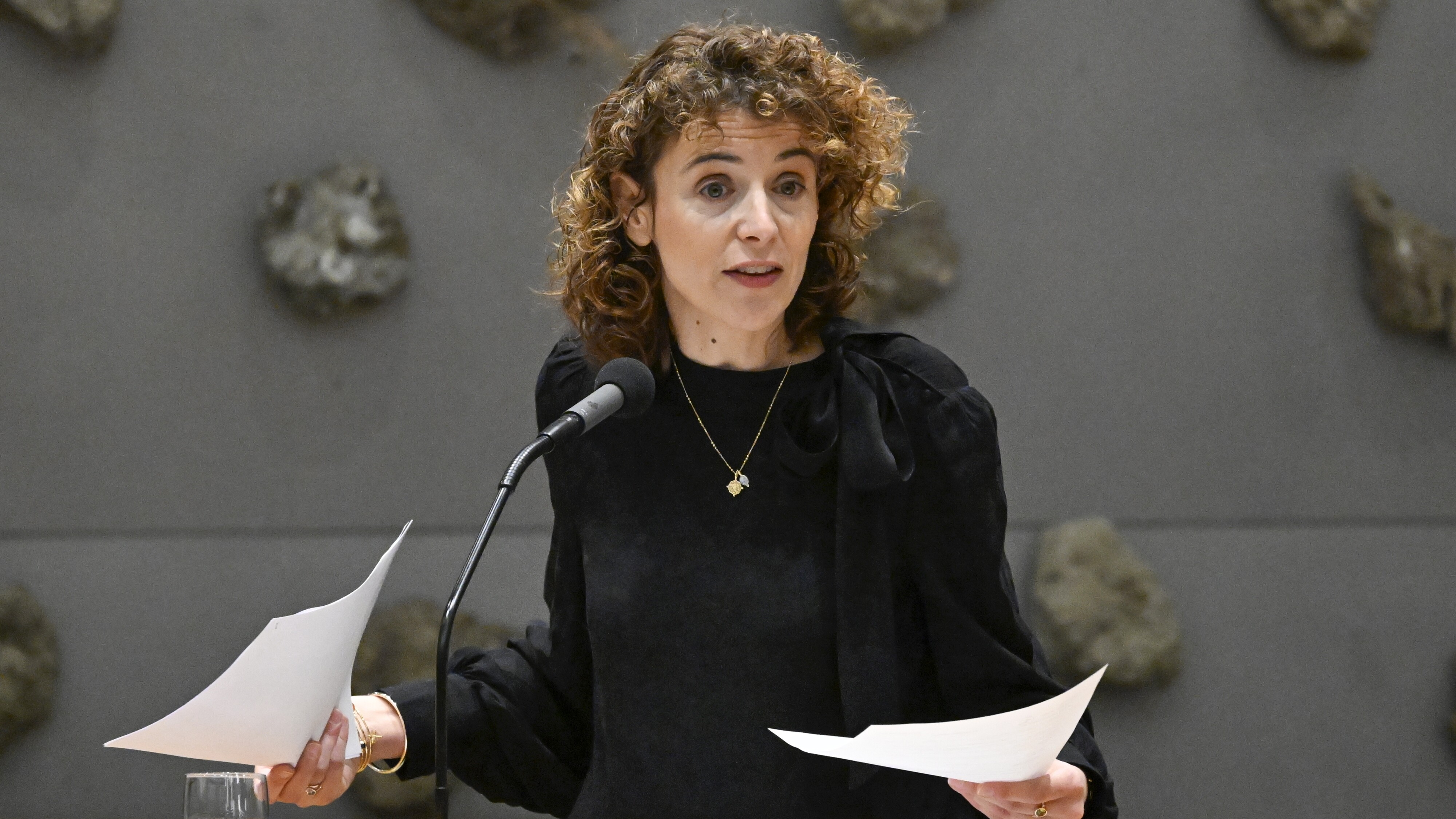 Minister Sophie Hermans in de Tweede Kamer