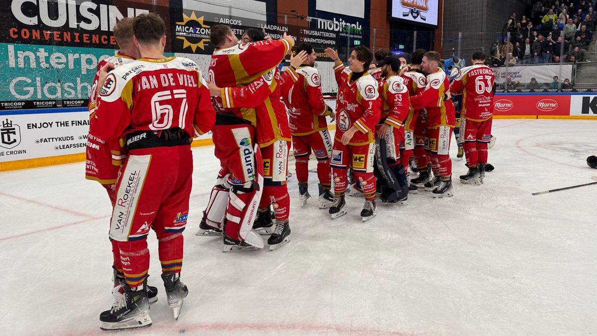 IJshockeyers Eaters maken favorietenrol waar en pakken nationale beker