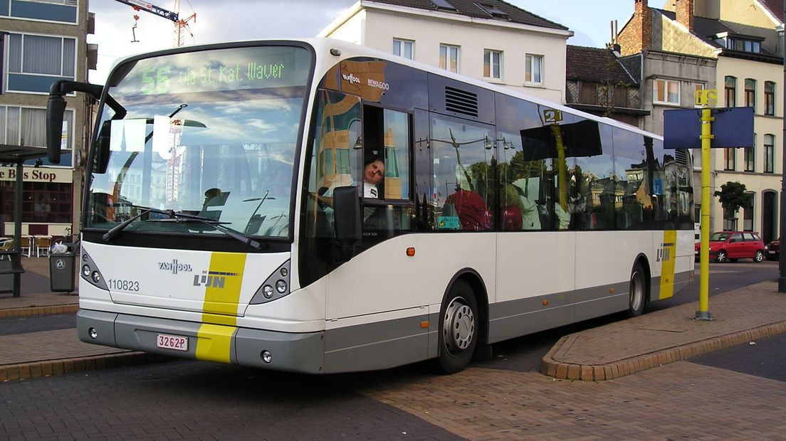 Een De Lijn-bus