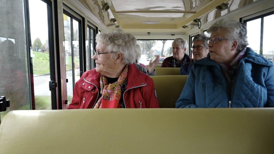 Vrijwilligers gezocht voor de ouderenbus (Rechten: RTV Drenthe/Josien Feitsma)