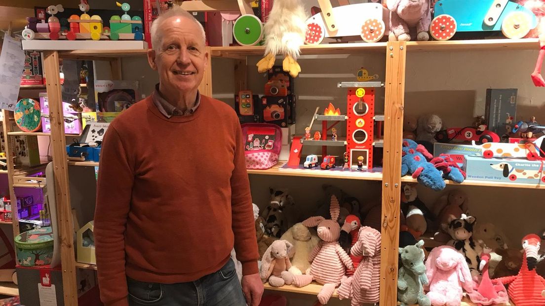 Kees Verkerke in zijn speelgoedwinkel Knock on Wood in Zierikzee