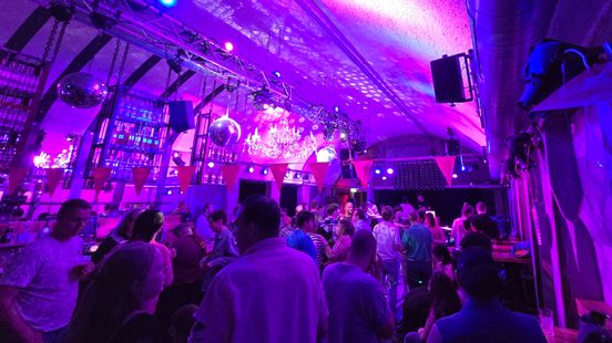 Dit Rotterdamse feest is speciaal voor mensen met een beperking: ‘Hier kijkt niemand je raar aan’