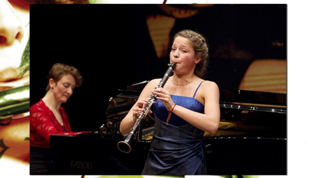 De 14-jarige Gerbrich Meijer uit Winsum in de finale van het Prinses Christina Concours