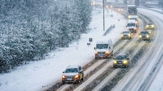 SNEEUW | 'Werk thuis vandaag' • strooizout bijna op