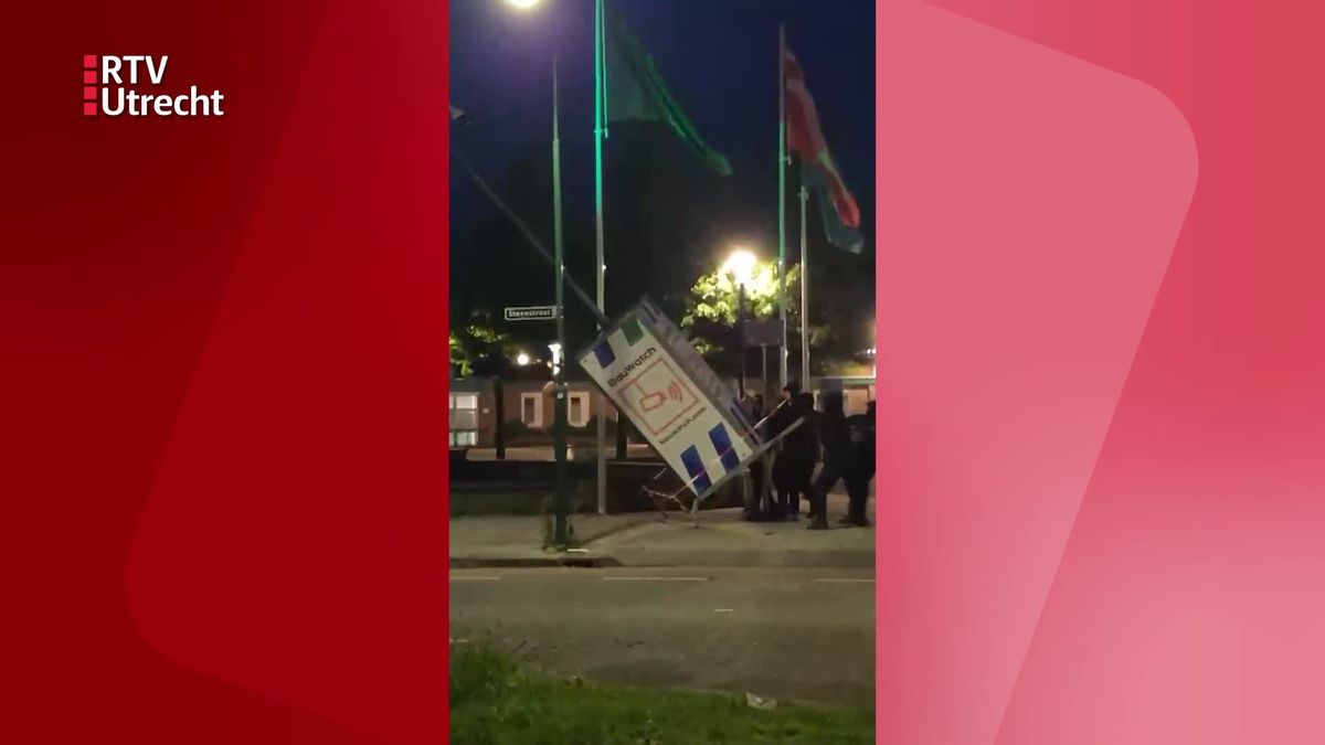 Politie grijpt in bij rellen Wijk bij Duurstede