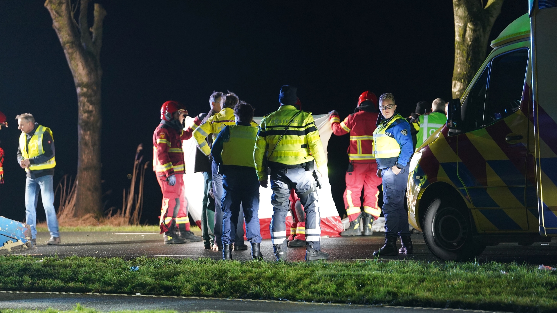 Dode En Twee Zwaargewonden Bij Ernstig Ongeval In Oldehove (update ...