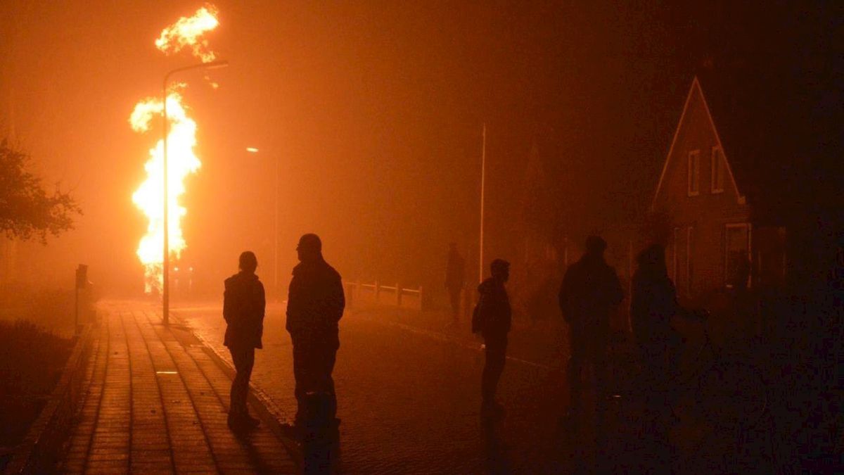 Gaslek vat vlam in Steenwijkerwold, huizen worden ontruimd