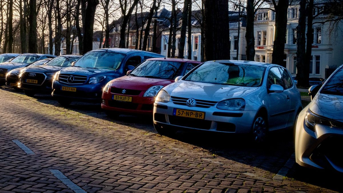 Leiden schaft gratis parkeren in groot deel van de stad af - Omroep West