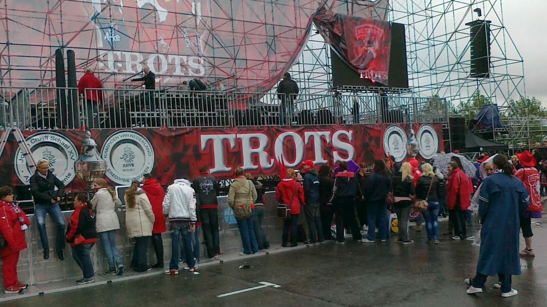 De eerste fans