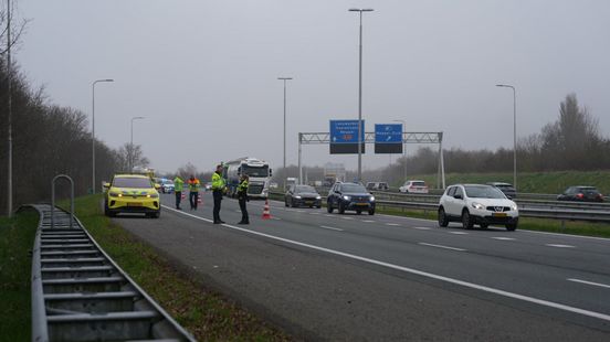 Verkeer A32 komt weer op gang na ongelukken tijdens ochtendspits.
