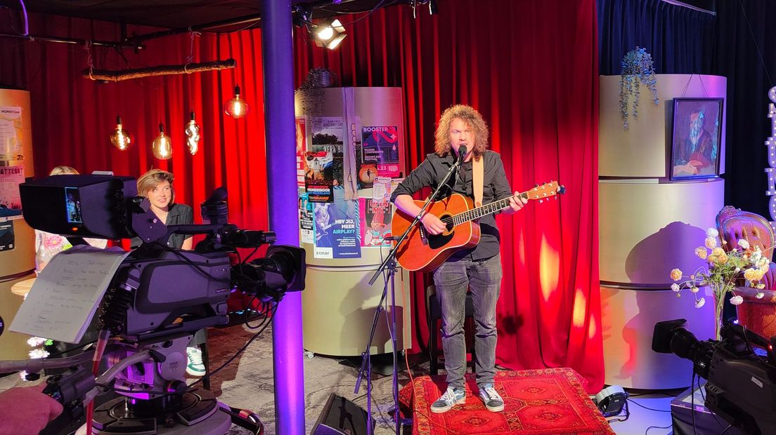 Fokko Mellema speelt 'M'n hond is dood' bij SPUNCK Podium