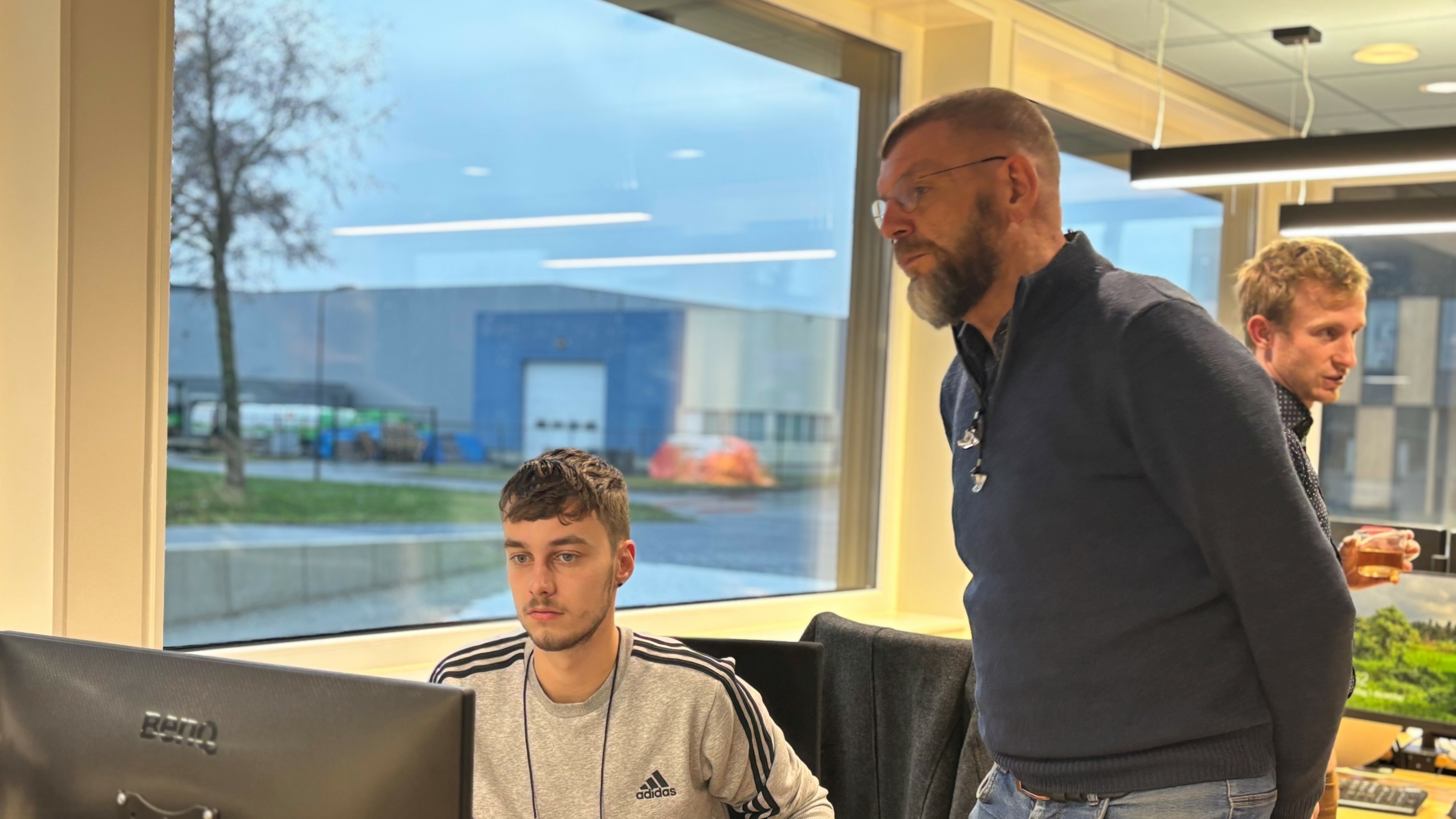 Michel van Holsteijn hat oerlis mei Danny Meijer