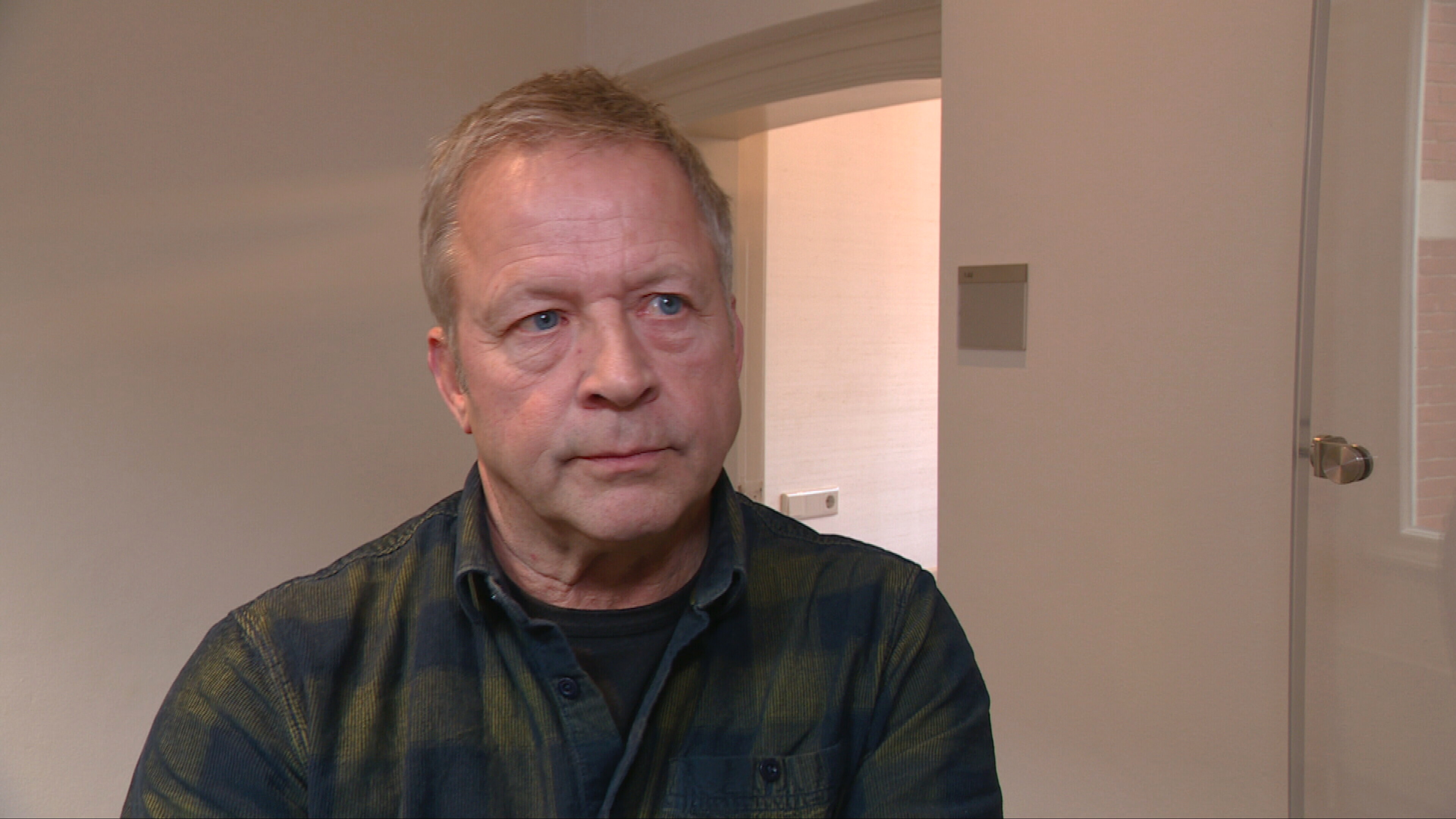 Henk de Bruin fan de Faunabeheereenheid Fryslân