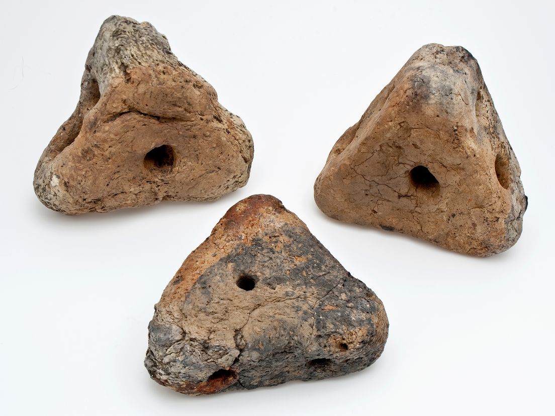 opgraving Rockanje: driepoot uit de IJzertijd