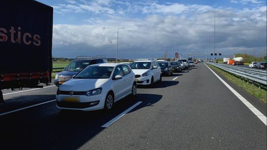 Monsterfile op A12 door ongeval