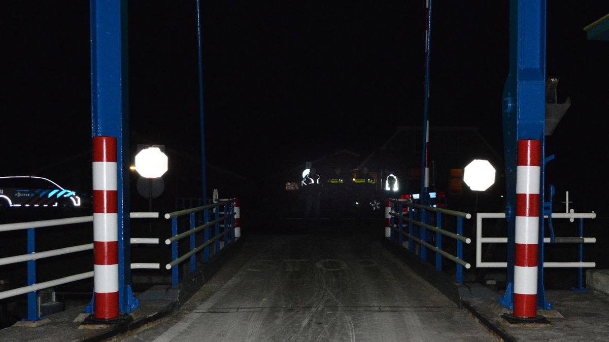 Politie vindt stoffelijk overschot in Drentsche Hoofdvaart bij Dieverbrug