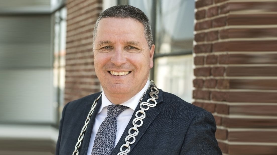 Burgemeester Marcel Delhez van Noord-Beveland.