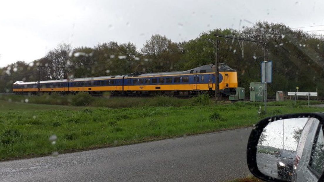 Kapotte trein bij Hooghalen (RTV Drenthe/Anneke Dijkstra)