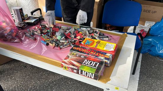 Vuurwerk inleveren in Enschede: opa en oma leveren in voor kleinkinderen Home