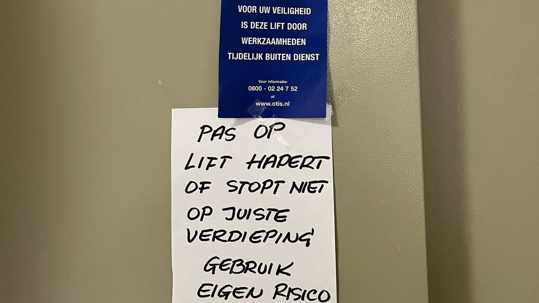 De lift is inmiddels buiten werking gesteld.