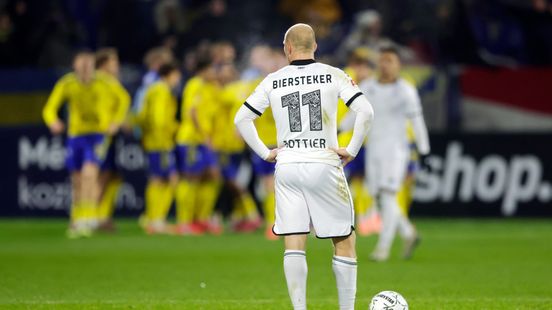 Ongeregeldheden uitfans overschaduwen eerste ADO-nederlaag Home