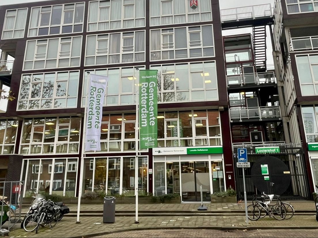 Het gemeentekantoor aan de Looiershof in Rotterdam-Delfshaven