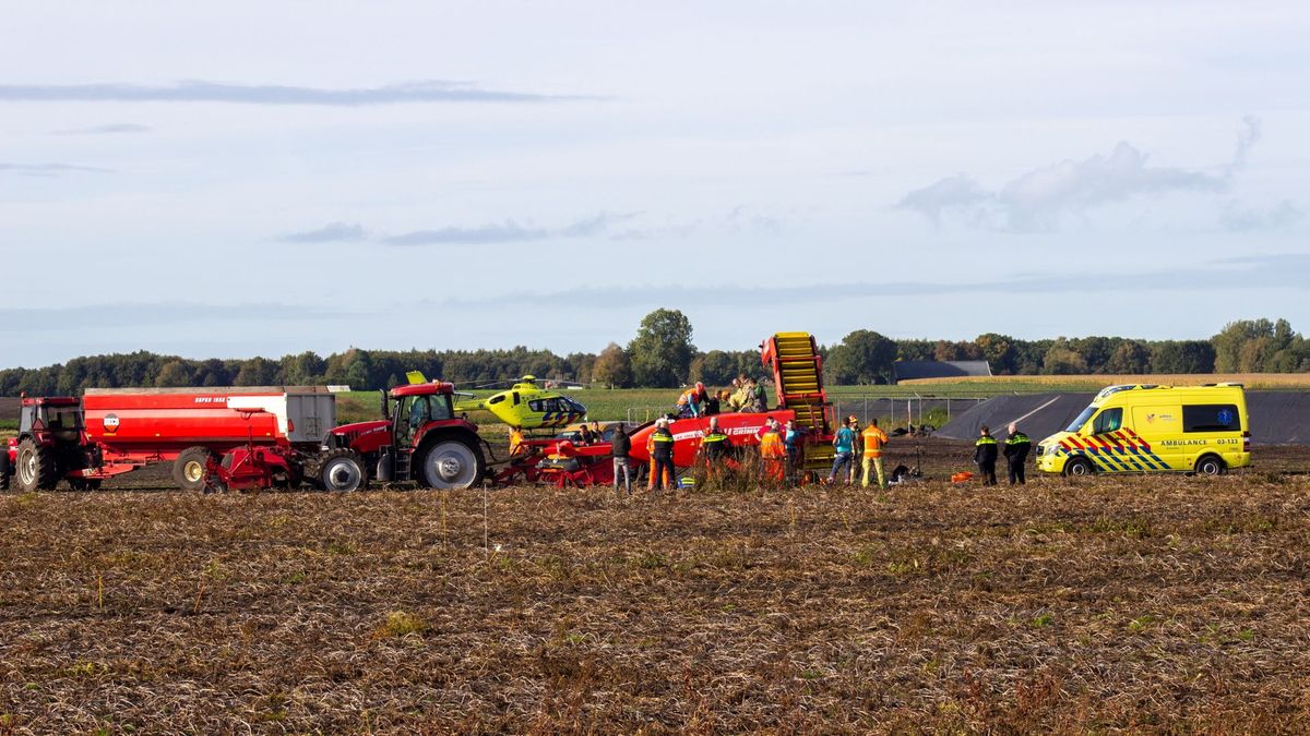 Man raakt bekneld in rooimachine bij Nieuw-Dordrecht